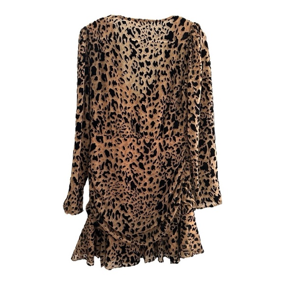Astr The Label Nikita Leopard Long Sleeve Ruched Mini Dress // Size M - Picture 4 of 5